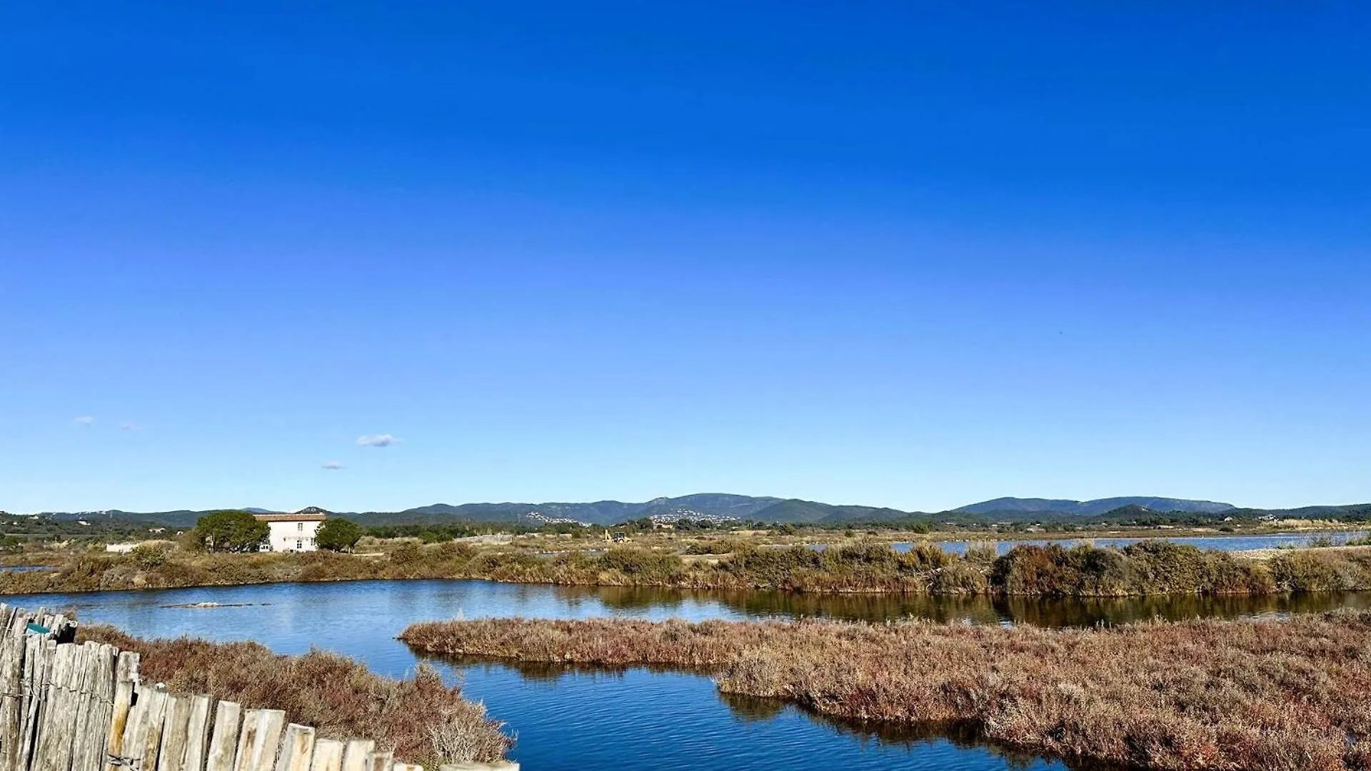 アパート Hyedav Studio Climatise Pour 4 Personnes A 50 M De La Plage - Les Salins D'Hyeres フランス